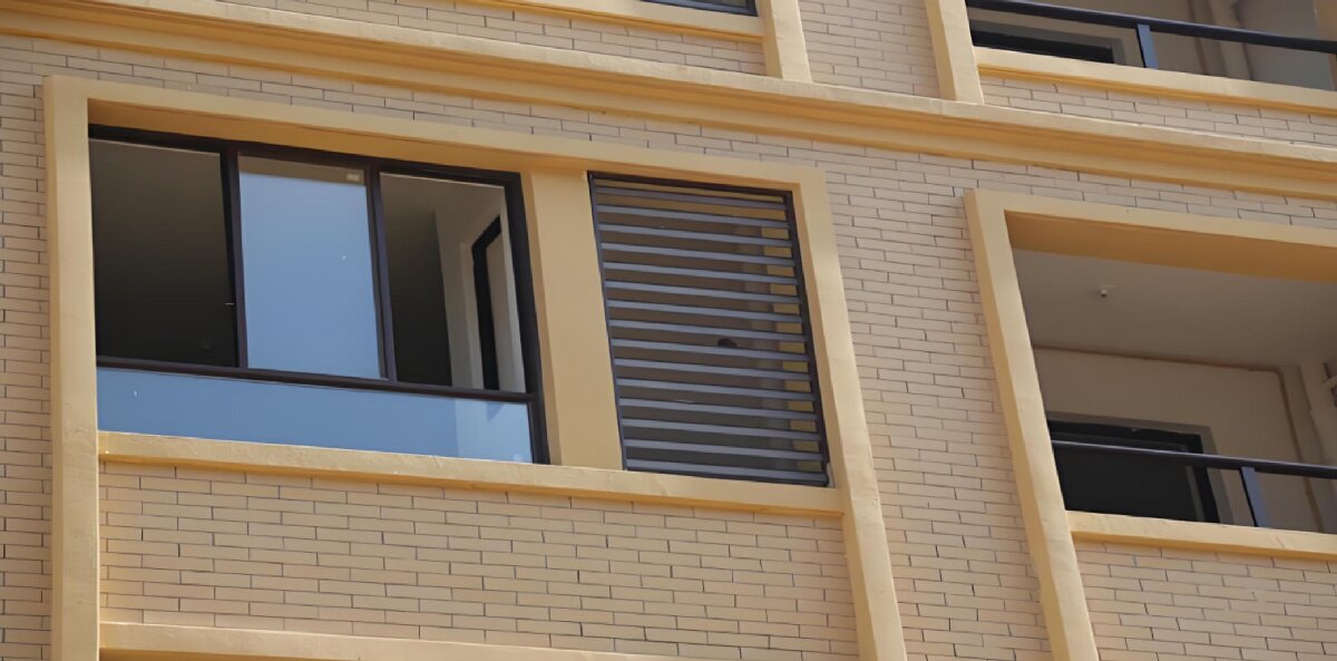 房屋外墻門窗滲水、開(kāi)裂修繕！(圖1)